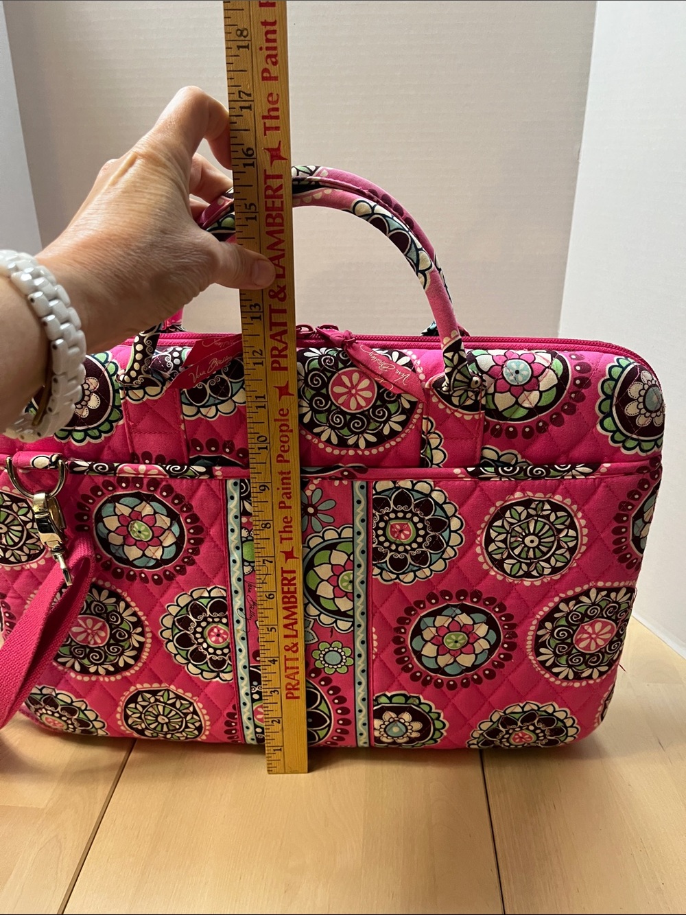 Vera Bradley Pink Cupcake Hard Shell Laptop Travel Bag Quilted Cotton w/ Strap - Picture 13 of 16